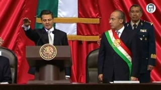 Mexican Presient Sworn In With Nazi/Roman Salu